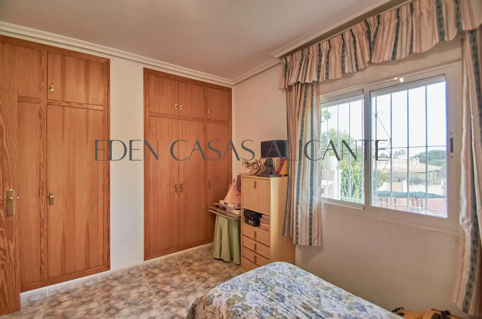 Habitación de Casa o chalet en venta en Mutxamel con Aire acondicionado, Jardín privado y Terraza