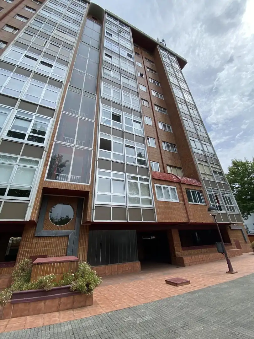 Vista exterior de Piso en venta en A Coruña Capital  con Calefacción y Trastero