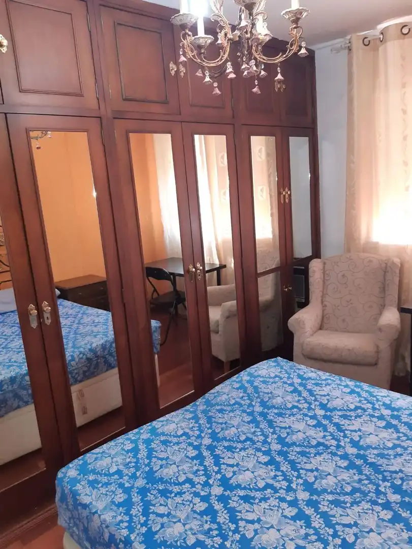 Habitación de Piso de alquiler en Sevilla con Aire acondicionado, Amueblado y Horno
