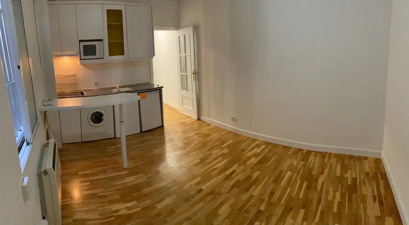 Dormitori de Apartament de lloguer en Madrid amb Calefacció, Moblat i Forn