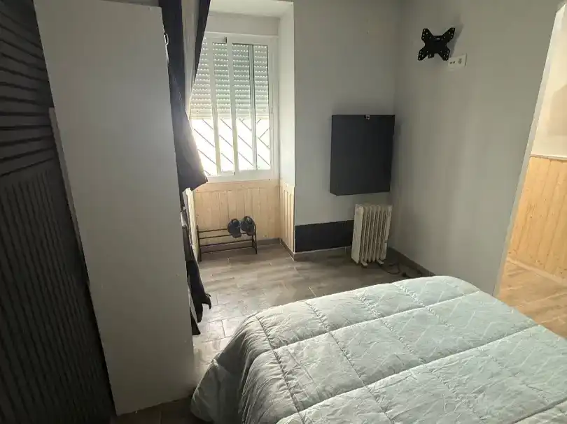 Dormitori de Apartament de lloguer en Los Barrios amb Balcó