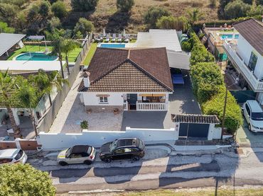 Villa mit Pool zum Verkauf in Coín