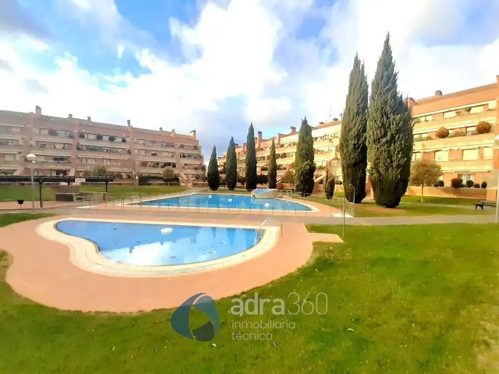 Jardín de Casa adosada en venta en Lardero con Calefacción, Terraza y Trastero