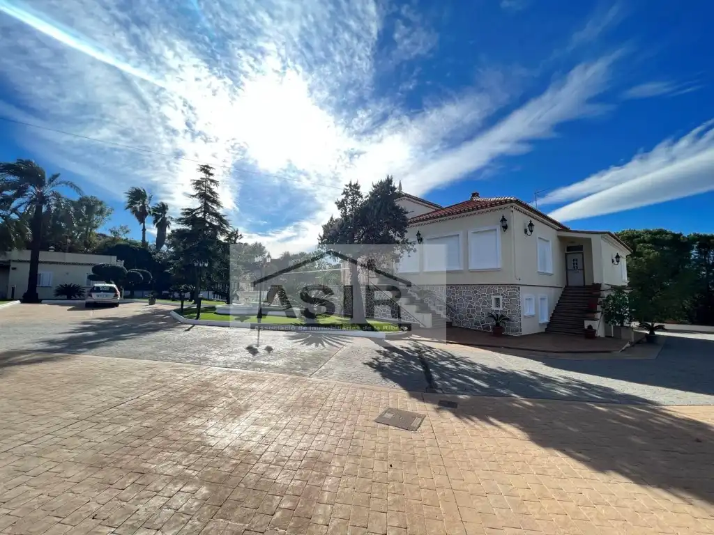 Vista exterior de Casa o chalet en venta en Alzira con Aire acondicionado, Terraza y Piscina