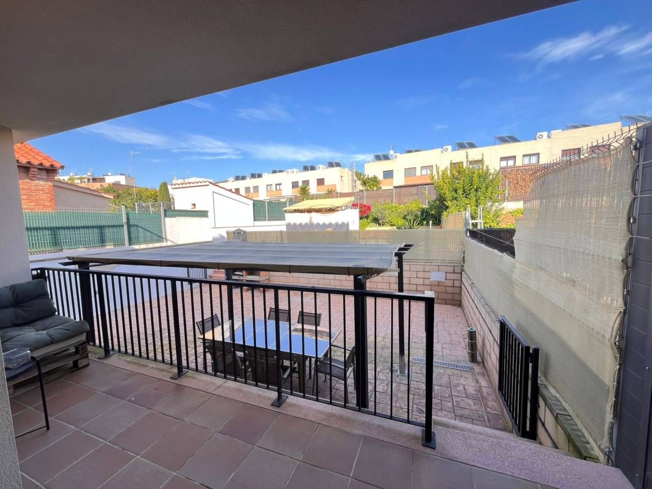 Terraza de Casa adosada en venta en Vilanova i la Geltrú con Jardín privado, Terraza y Piscina