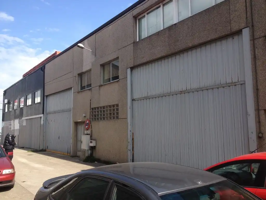 Nau industrial de lloguer a Mesoiro