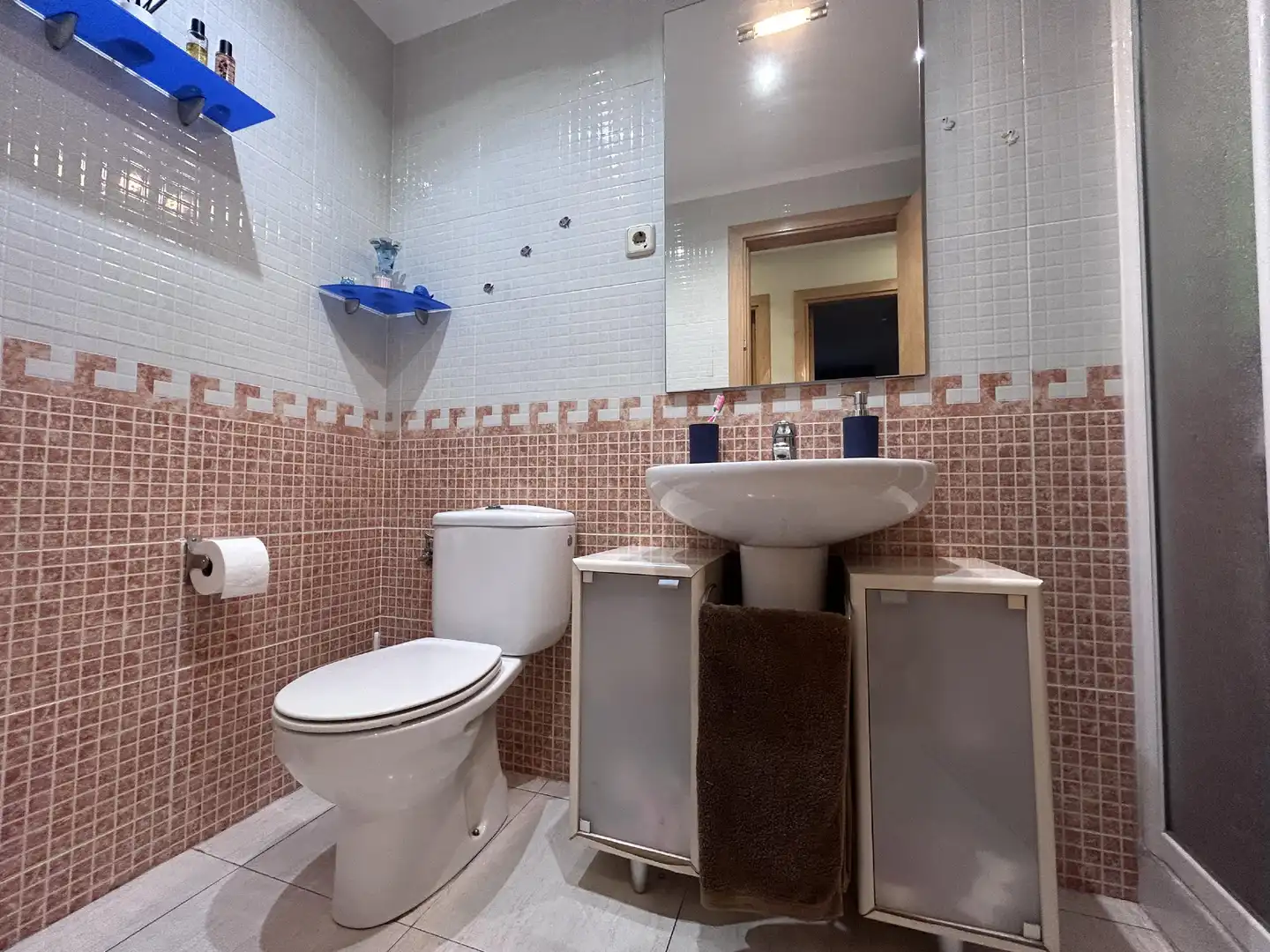 Bany de Pis en venda en Molins de Rei amb Aire condicionat i Balcó