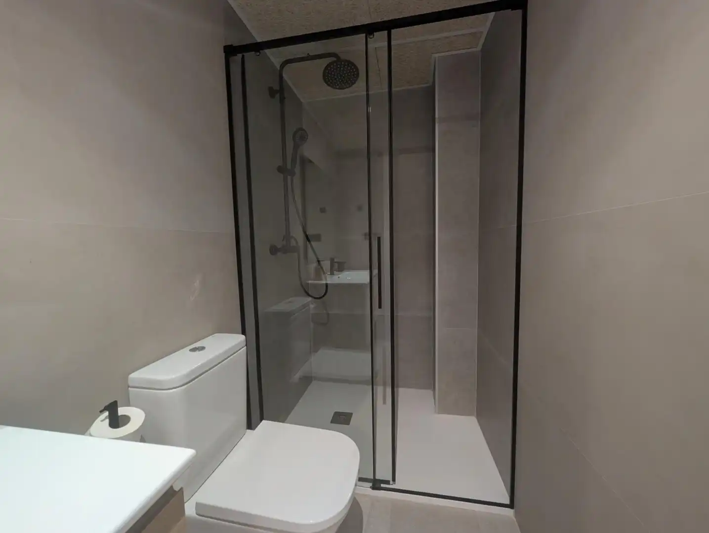 Baño de Piso en venta en Castalla con Calefacción, Terraza y Balcón