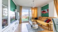 Sala d'estar de Àtic en venda en Majadahonda amb Aire condicionat, Terrassa i Piscina