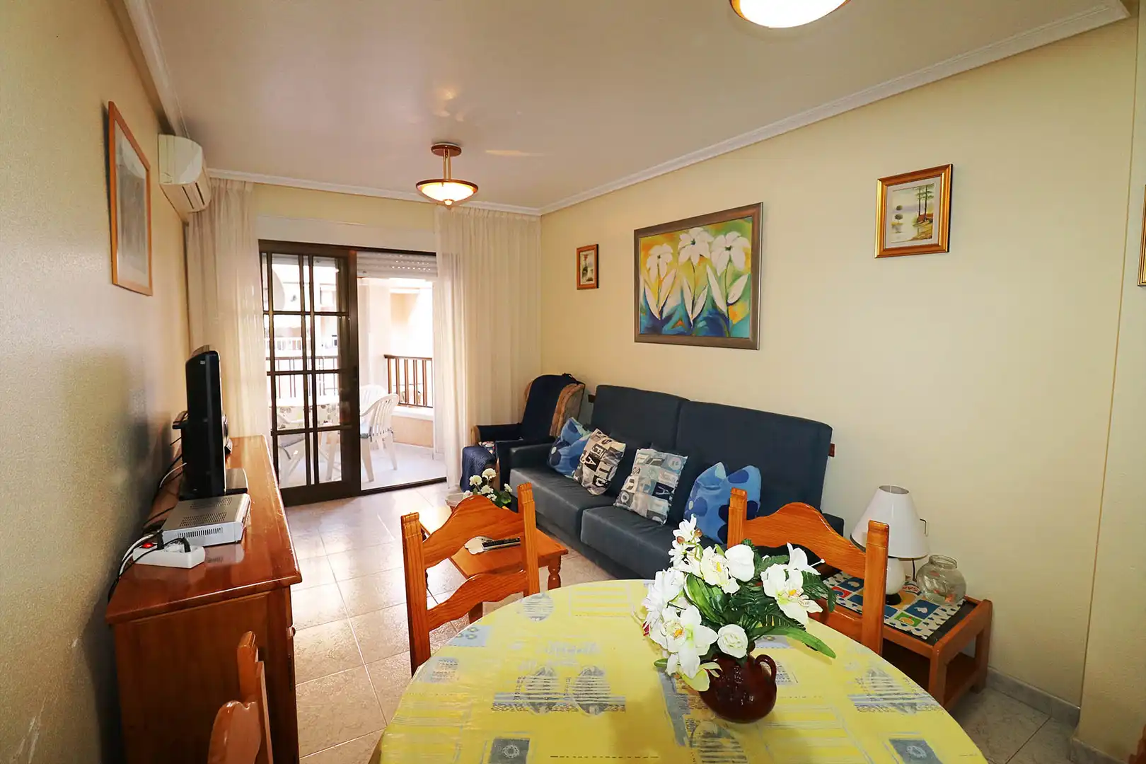 Living room of Apartments for sale in Guardamar del Segura  with Air Conditioner, Terrace and Furnished