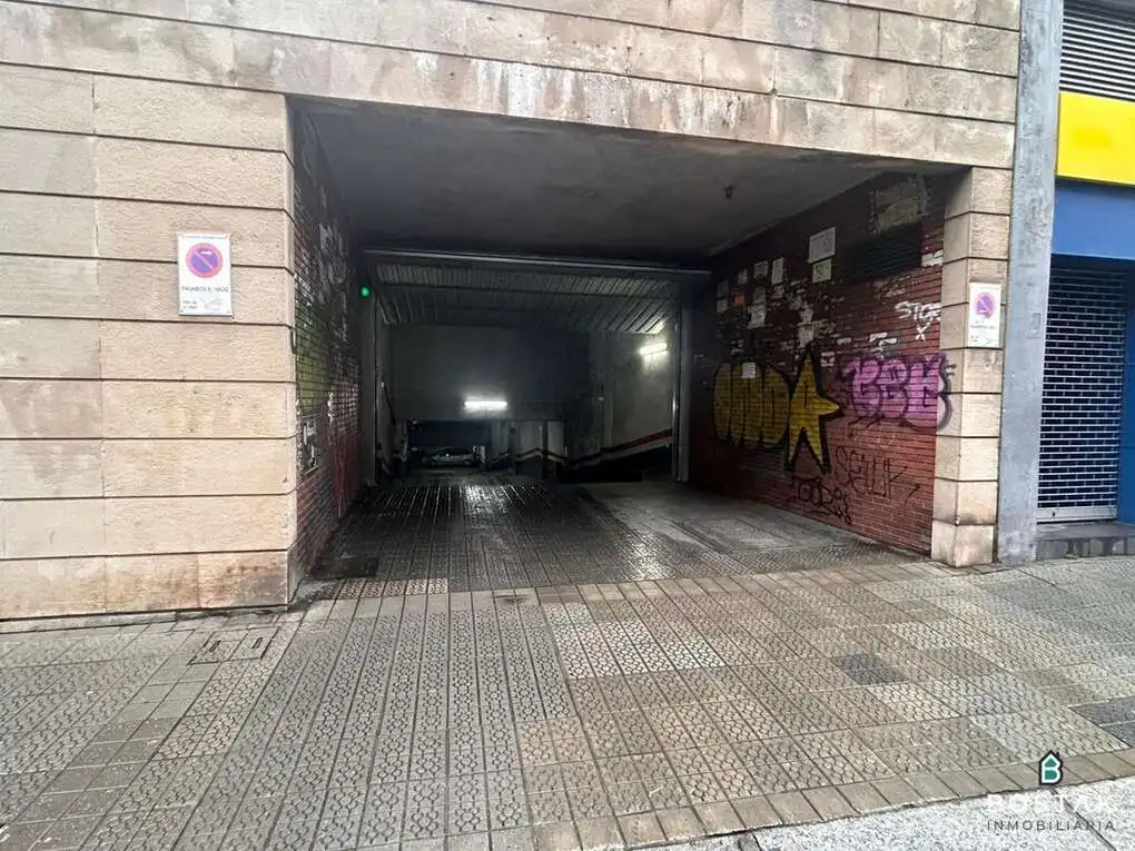 Aparcament de lloguer a Jon Arróspide Kalea