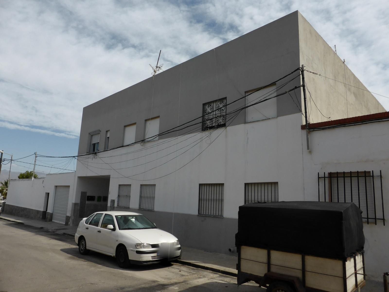 Vista exterior de Garatge en venda en Níjar