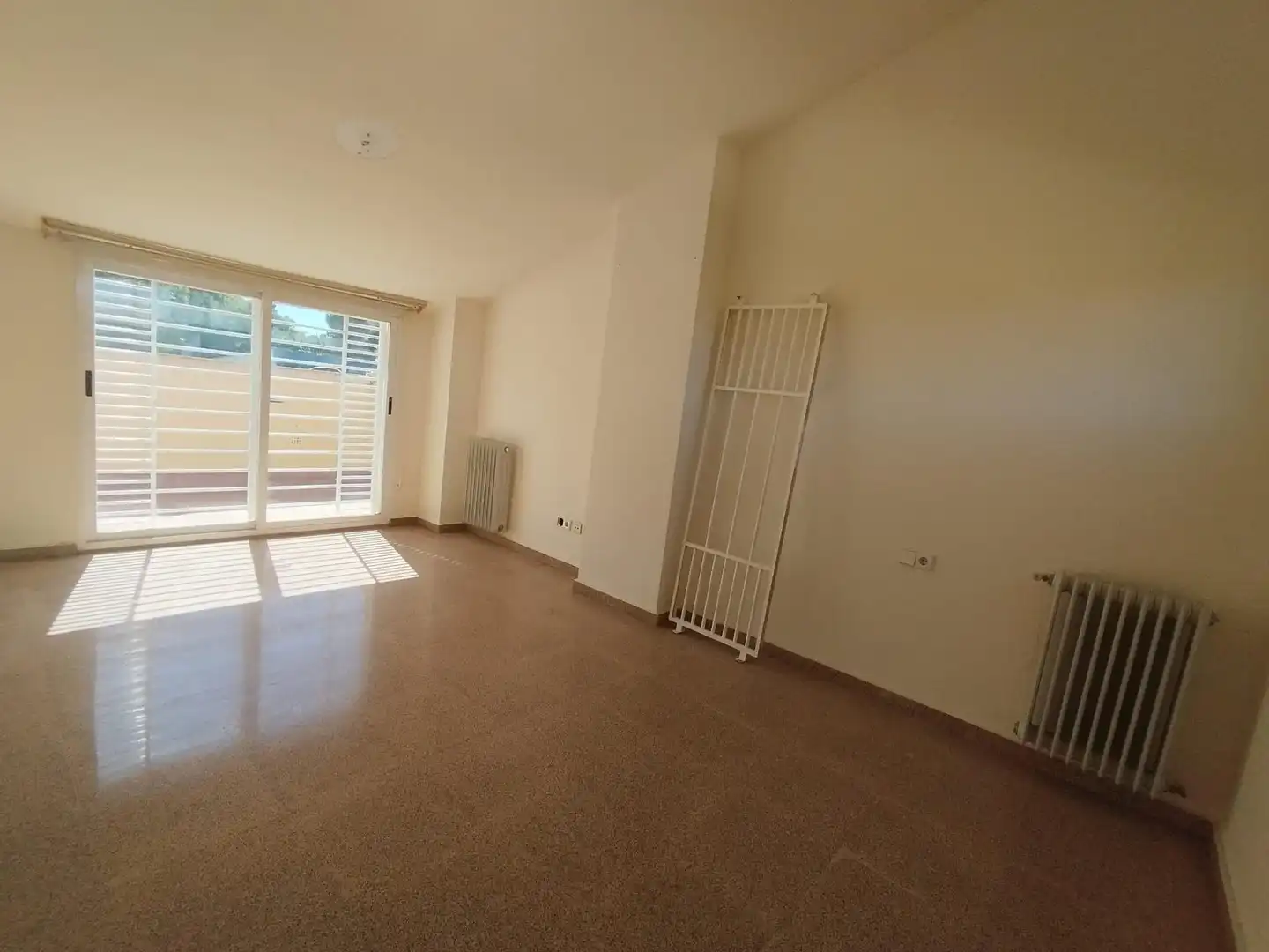 Maison mitoyenne avec terrasse à vendre à CIES 12, imagen 15