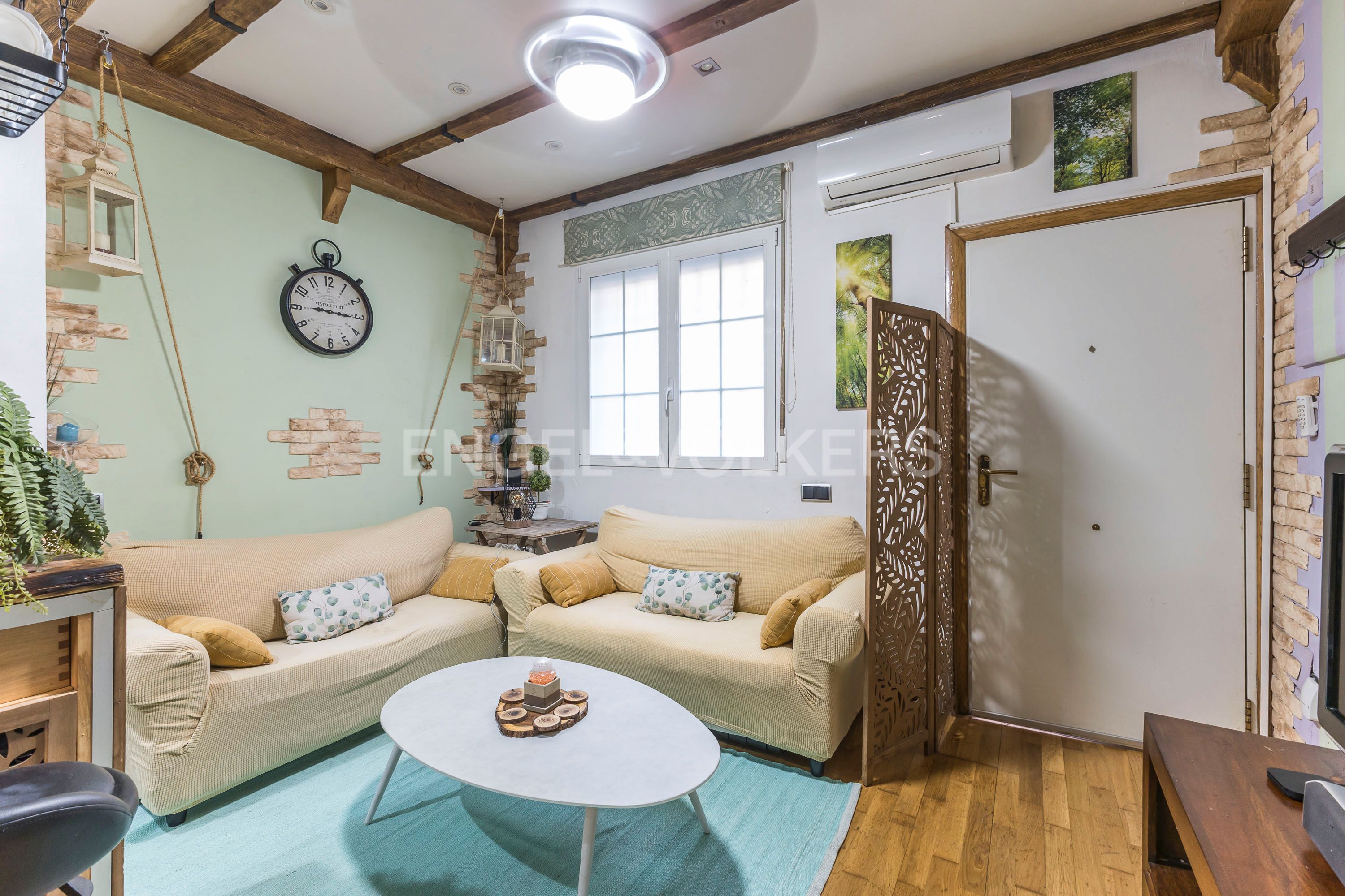 Sala de estar de Apartamento en venta en  Madrid Capital con Aire acondicionado, Calefacción y Parquet