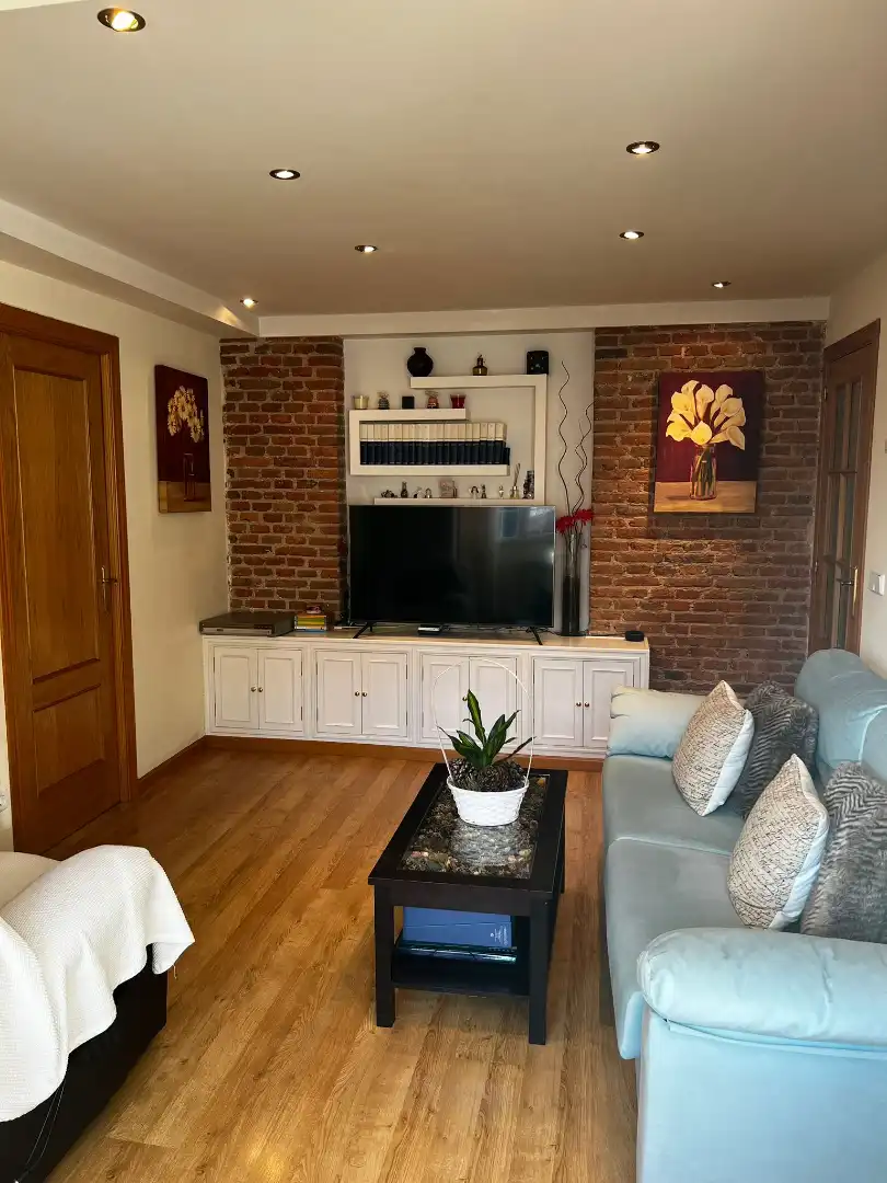 Wohnzimmer von Wohnung zur Miete in  Madrid Capital mit Heizung und Ofen