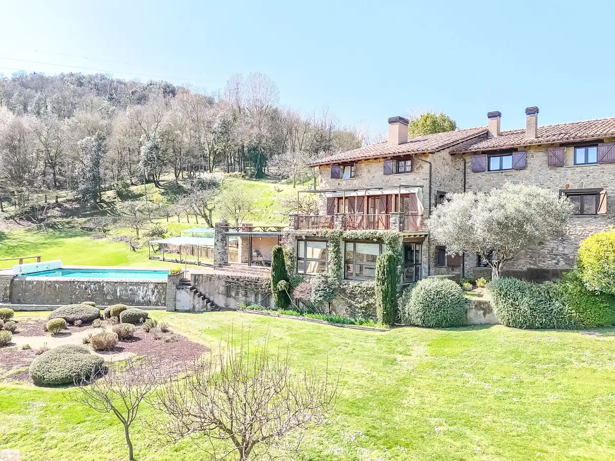 Vista exterior de Finca rústica en venta en Olot con Calefacción, Jardín privado y Terraza
