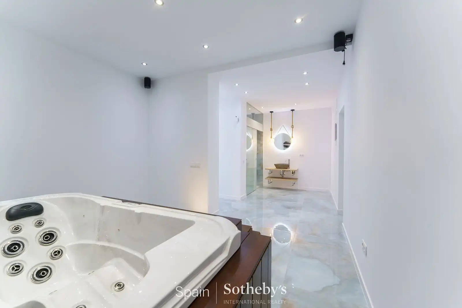 Badezimmer von Dachboden zum Verkauf in Mogán mit Klimaanlage, Heizung und Terrasse