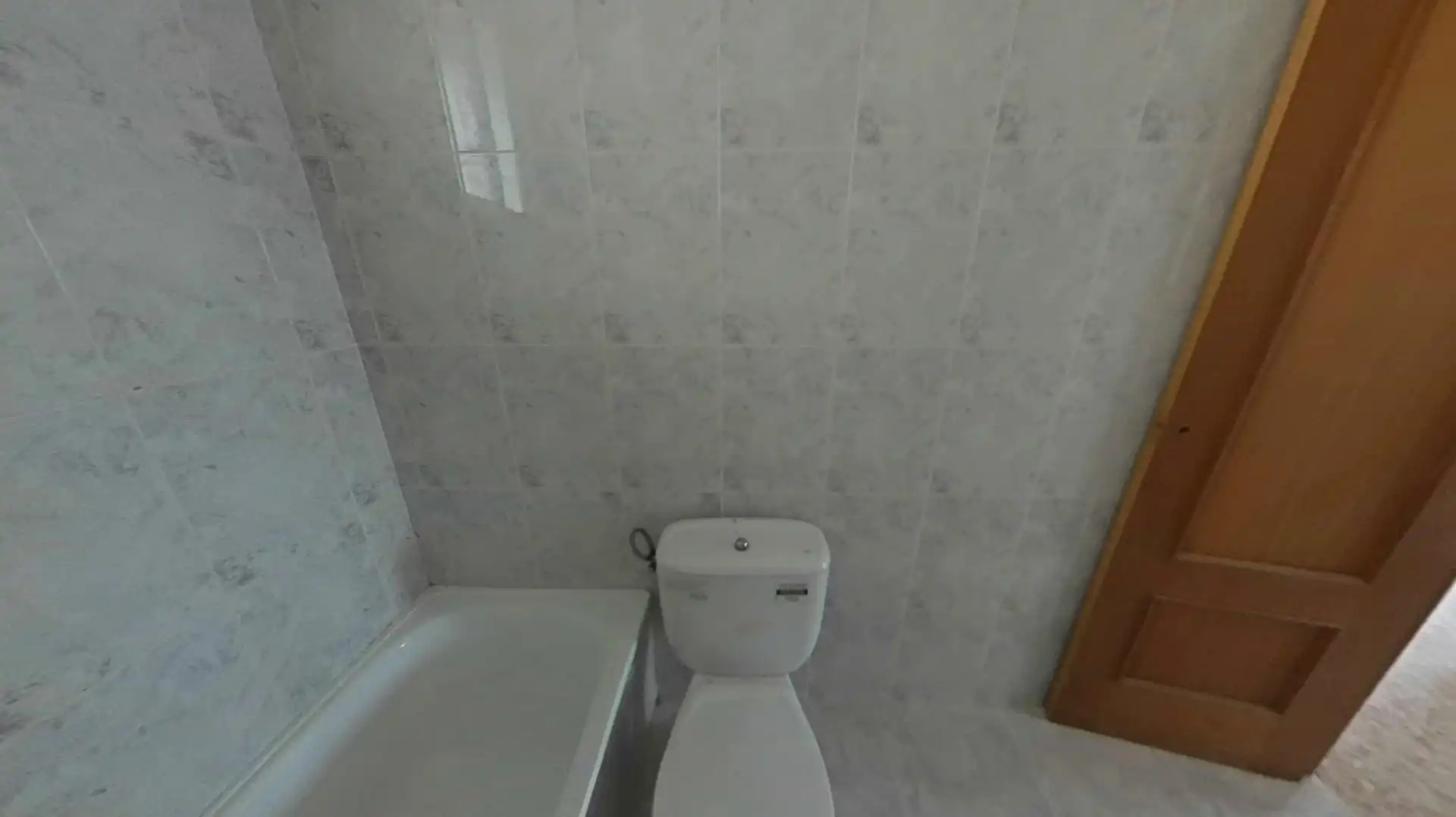 Badezimmer von Wohnung zum Verkauf in Andújar