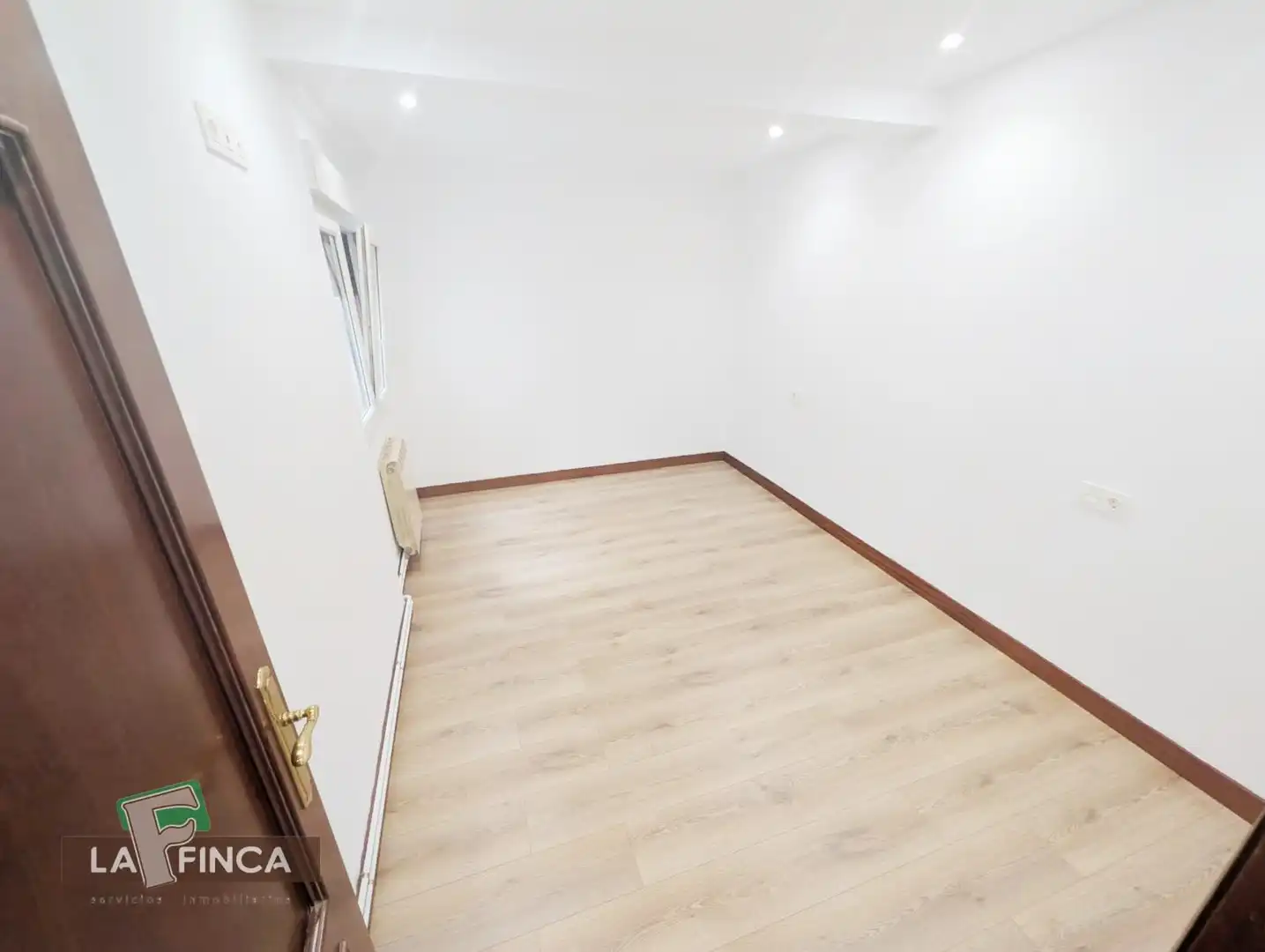 Flat for rent in Oviedo   with Heating