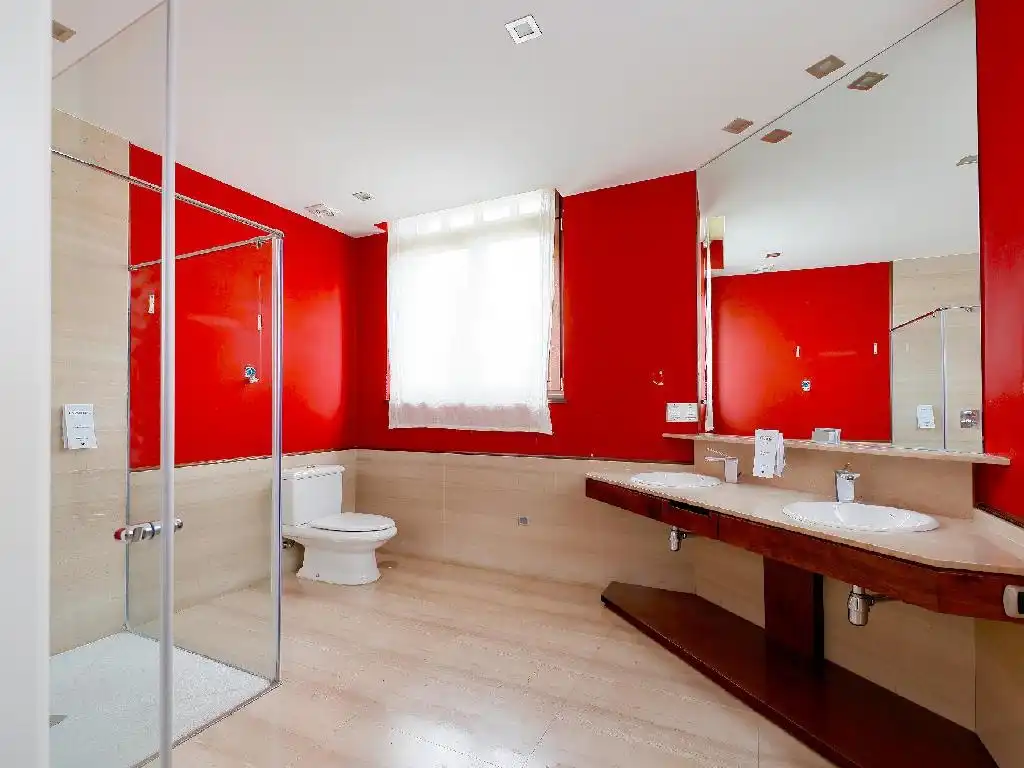Baño de Edificio en venta en Oviedo 