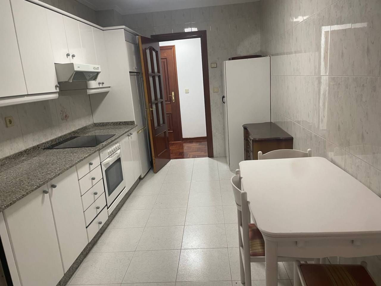 Kitchen of Flat to rent in Vigo   with Heating, Parquet flooring and Storage room