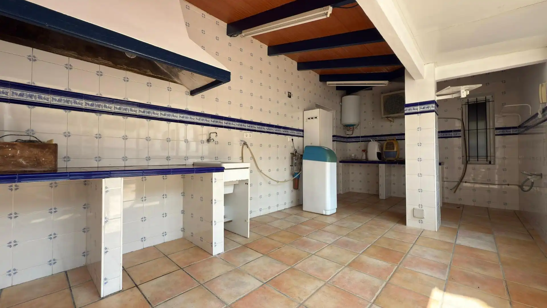 Cuina de Casa o xalet en venda en Alicante / Alacant amb Aire condicionat, Calefacció i Jardí privat