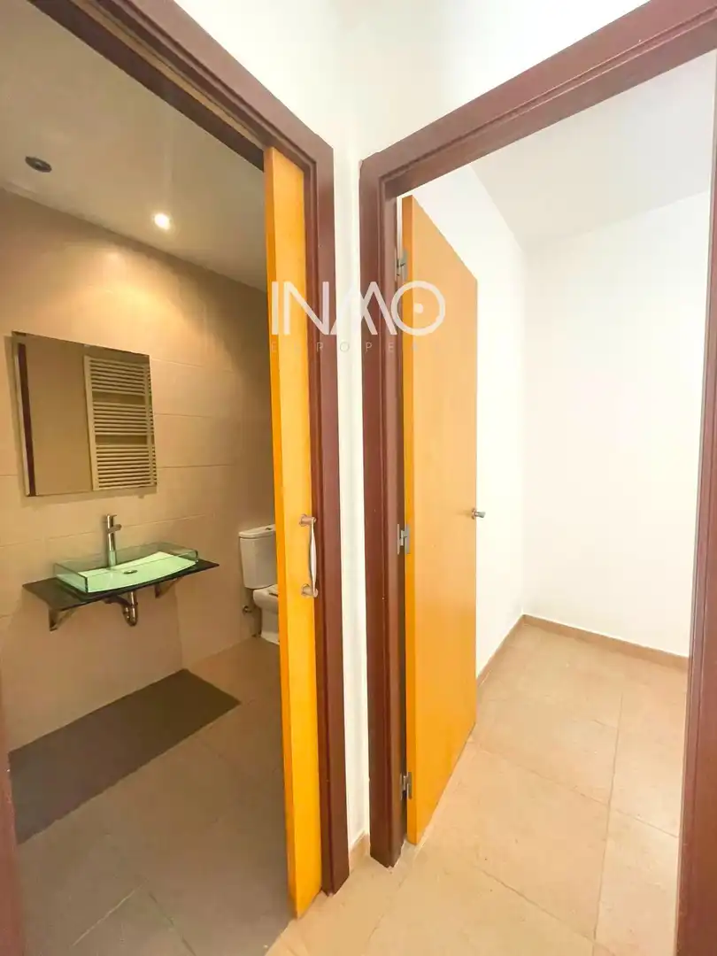 Flat for sale in Rubí  with Air Conditioner, Heating and Terrace