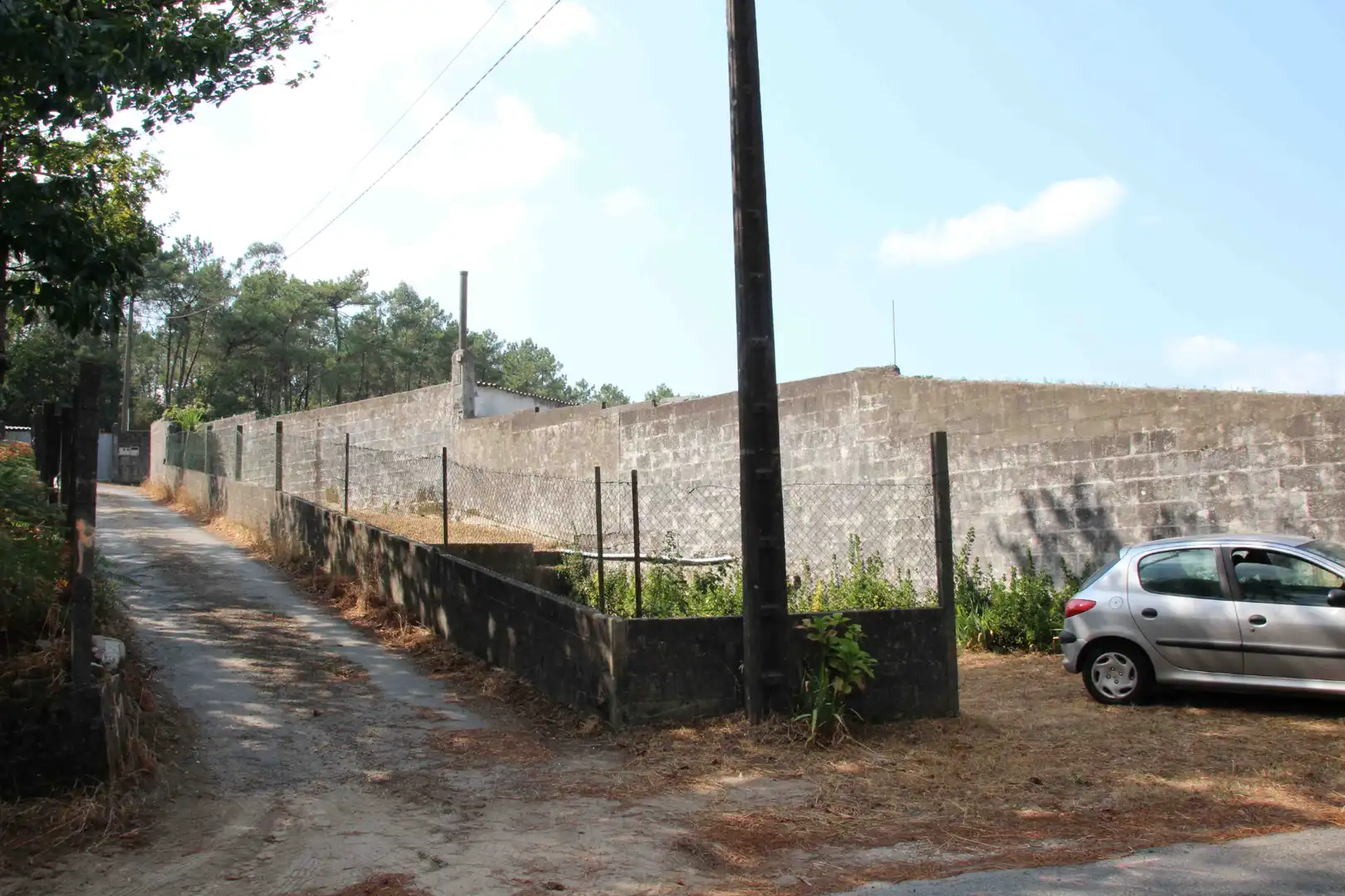 Nave industrial en venta en Brión
