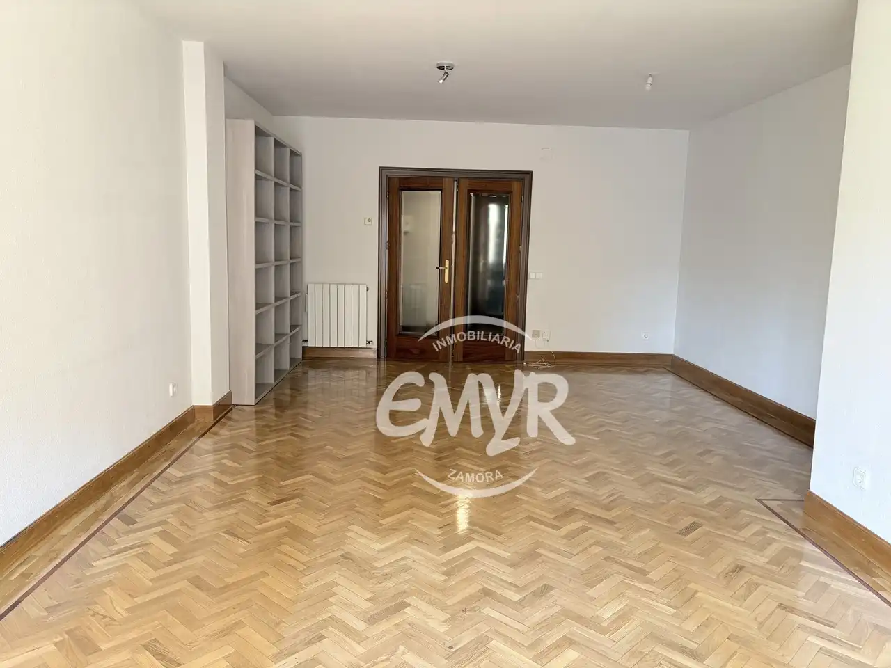Wohnzimmer von Wohnung zum Verkauf in Zamora Capital  mit Heizung, Parkett und Abstellraum