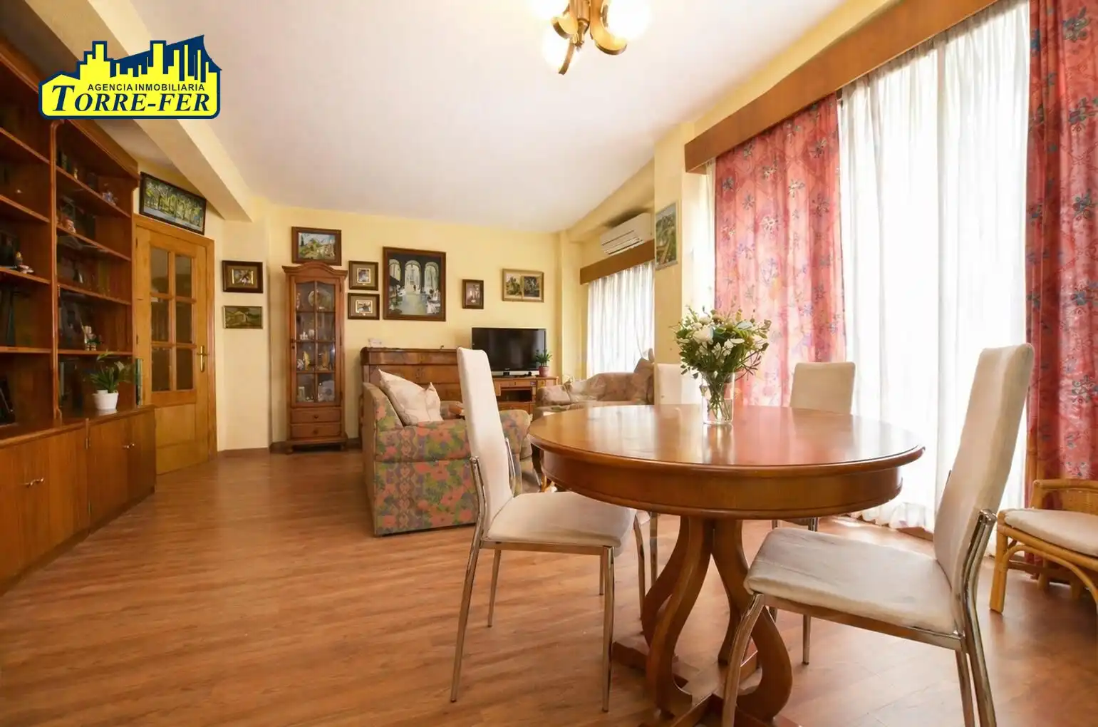 Comedor de Piso en venta en  Almería Capital con Aire acondicionado