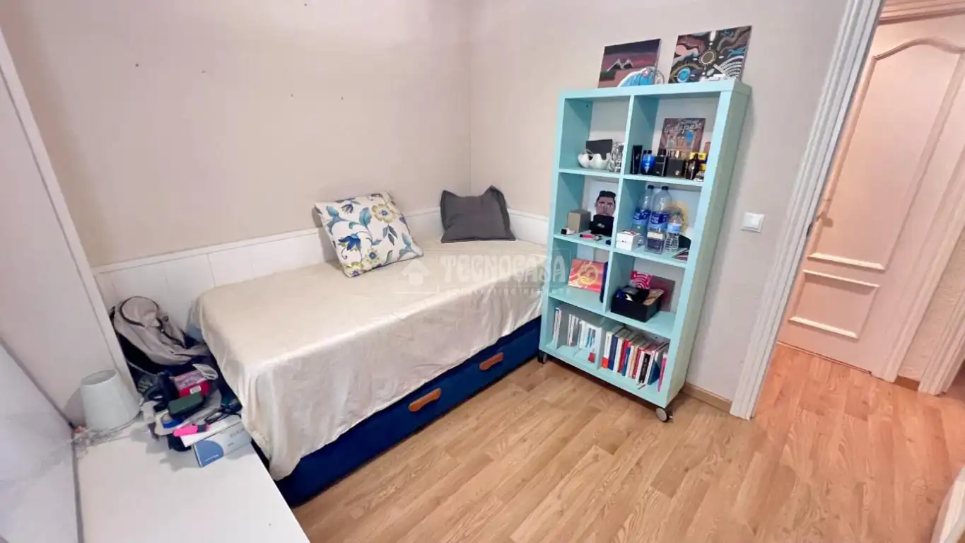 Habitación de Piso en venta en Alcalá de Henares con Aire acondicionado, Calefacción y Terraza