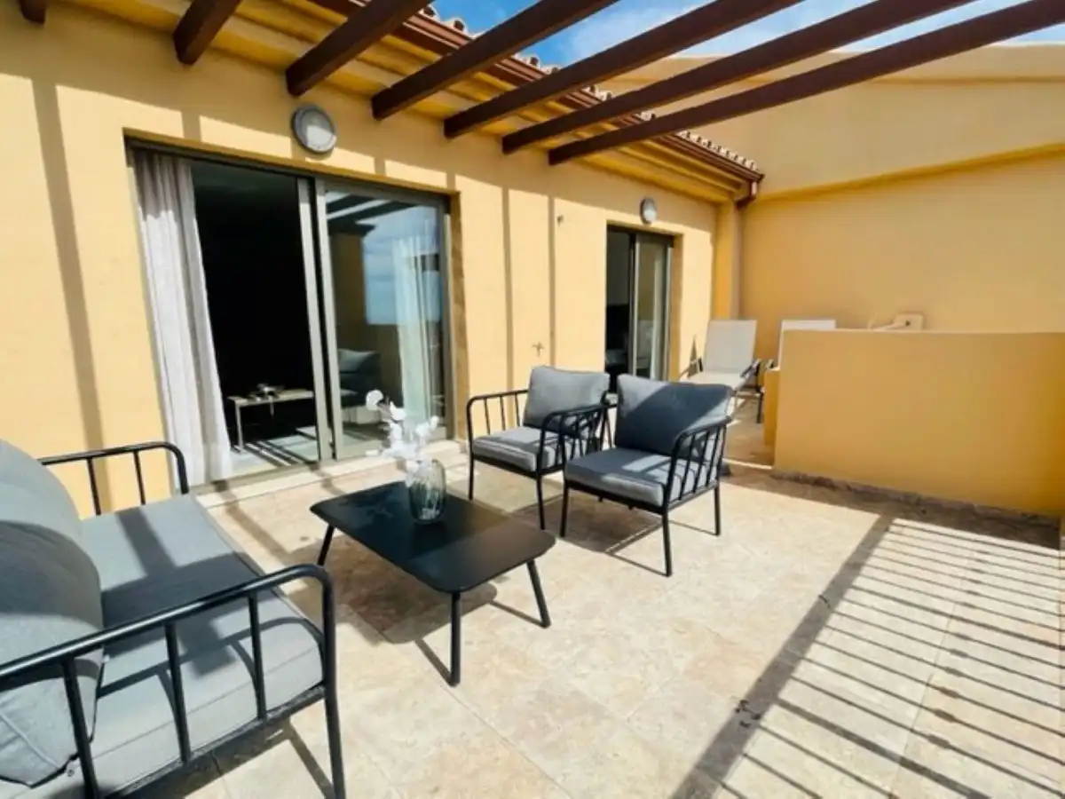 Terrasse von Dachboden zum Verkauf in Benahavís mit Terrasse, Möbliert und Internet