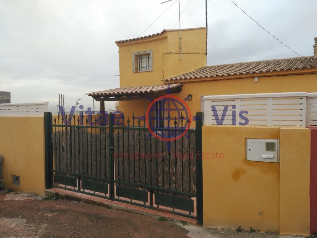 Vista exterior de Casa o xalet en venda en Lorca amb Terrassa