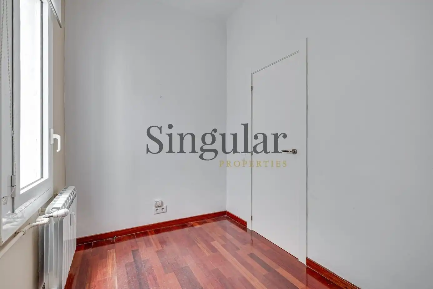 Habitación de Piso en venta en Barcelona con Aire acondicionado y Calefacción