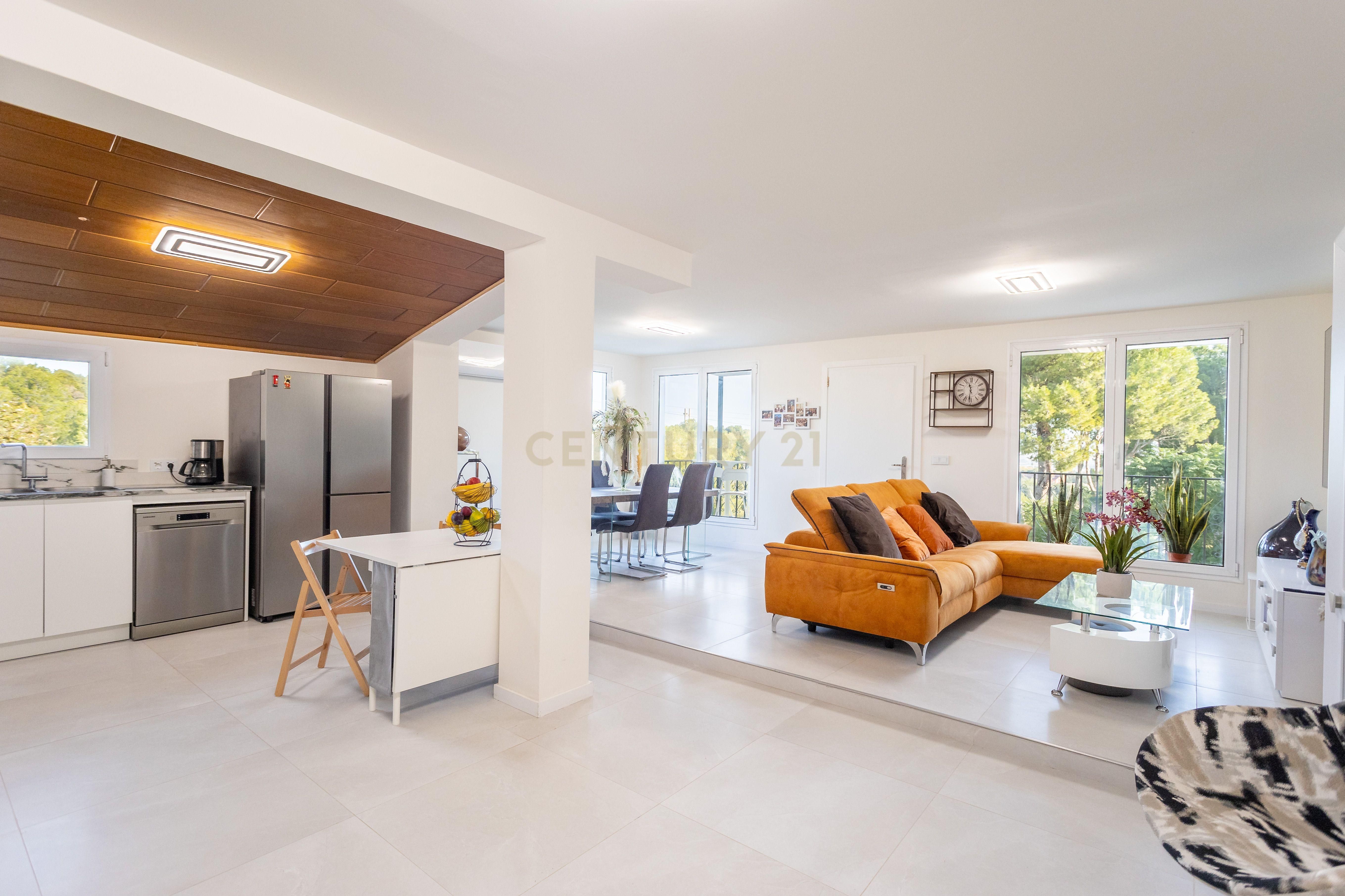 Exterior view of House or chalet for sale in Torrent  with Air Conditioner, Private garden and Balcony