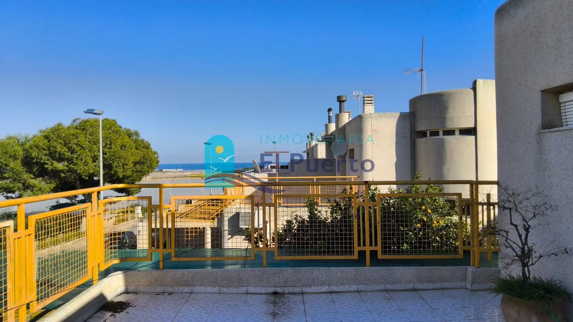 Außenansicht von Maisonette zum Verkauf in Mazarrón mit Klimaanlage, Privatgarten und Terrasse