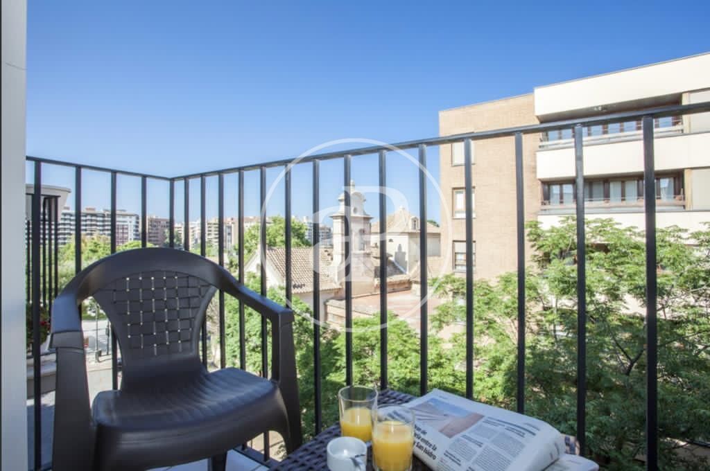 Terrassa de Pis de lloguer en  Valencia Capital amb Aire condicionat, Calefacció i Moblat