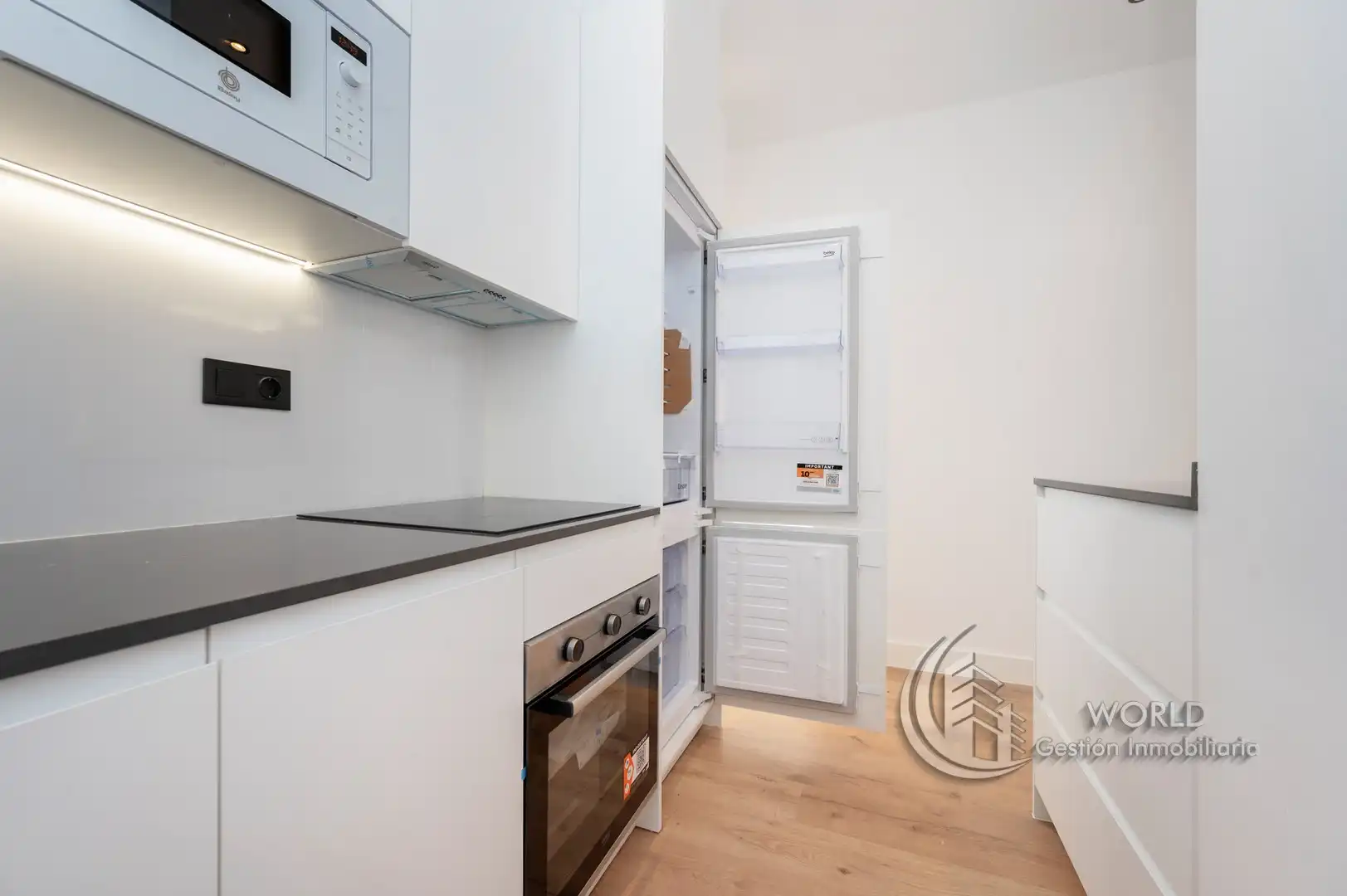 Cocina de Piso en venta en Madrid con Aire acondicionado, Calefacción y Horno