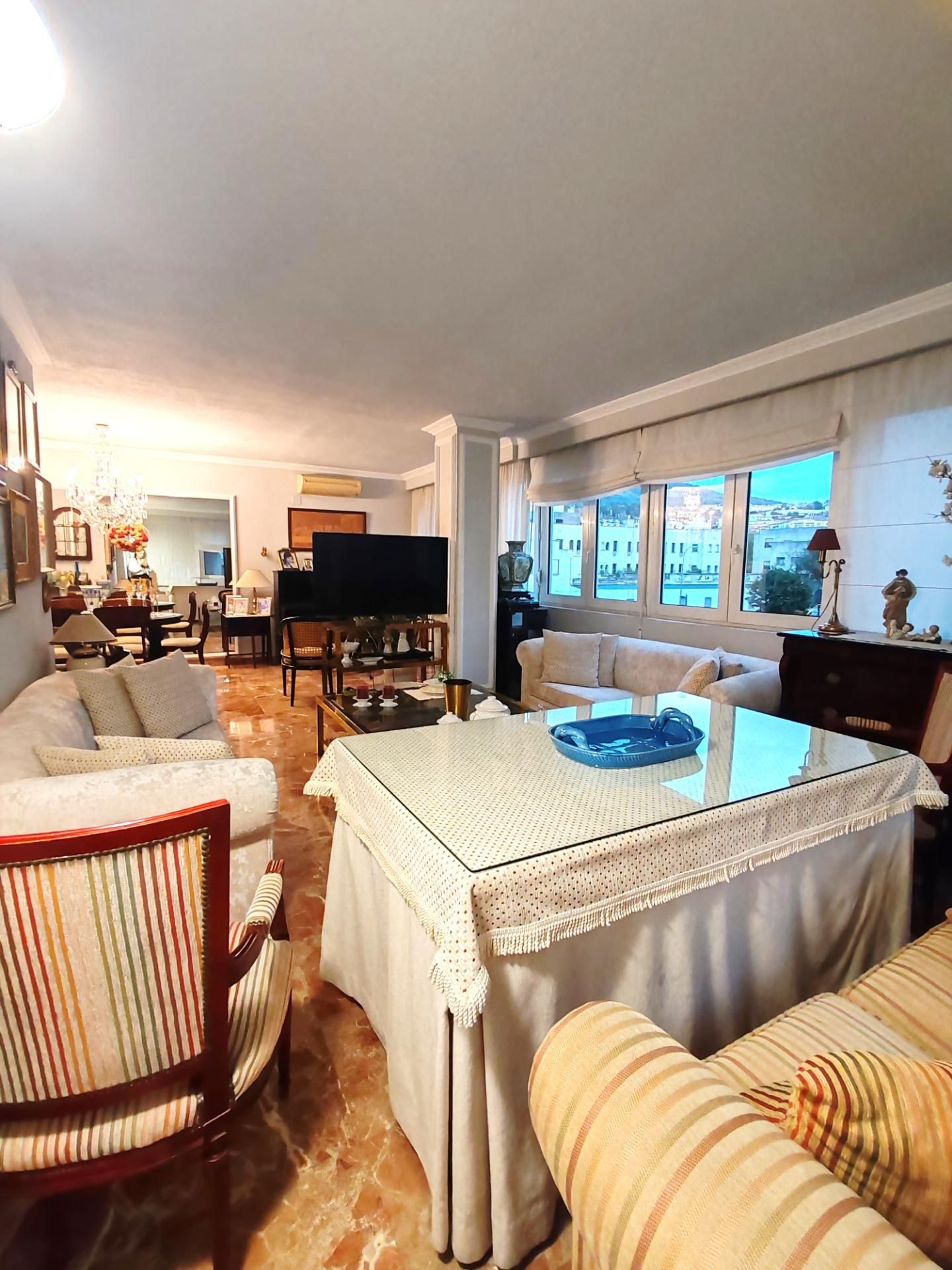 Sala de estar de Piso en venta en  Granada Capital con Calefacción y Trastero