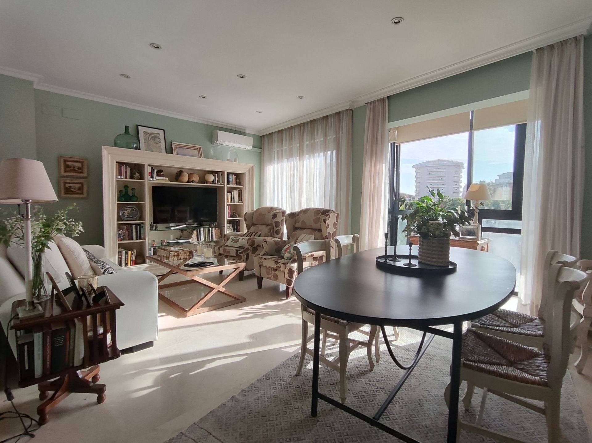 Sala de estar de Dúplex en venta en  Huelva Capital con Aire acondicionado, Calefacción y Terraza