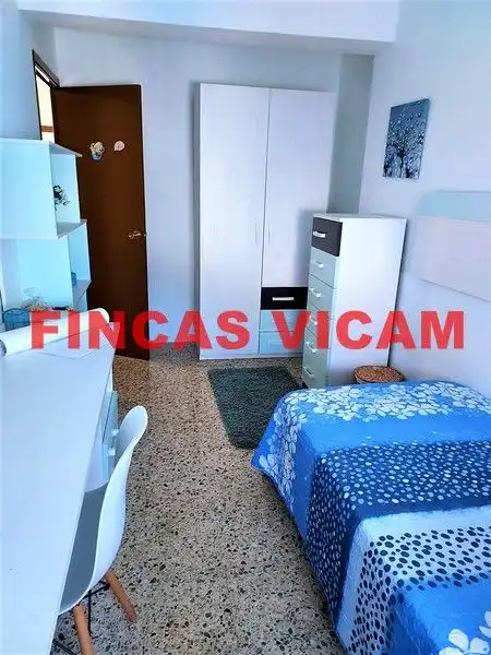 Schlafzimmer von Wohnung zur Miete in Huesca mit Heizung, Möbliert und Ofen