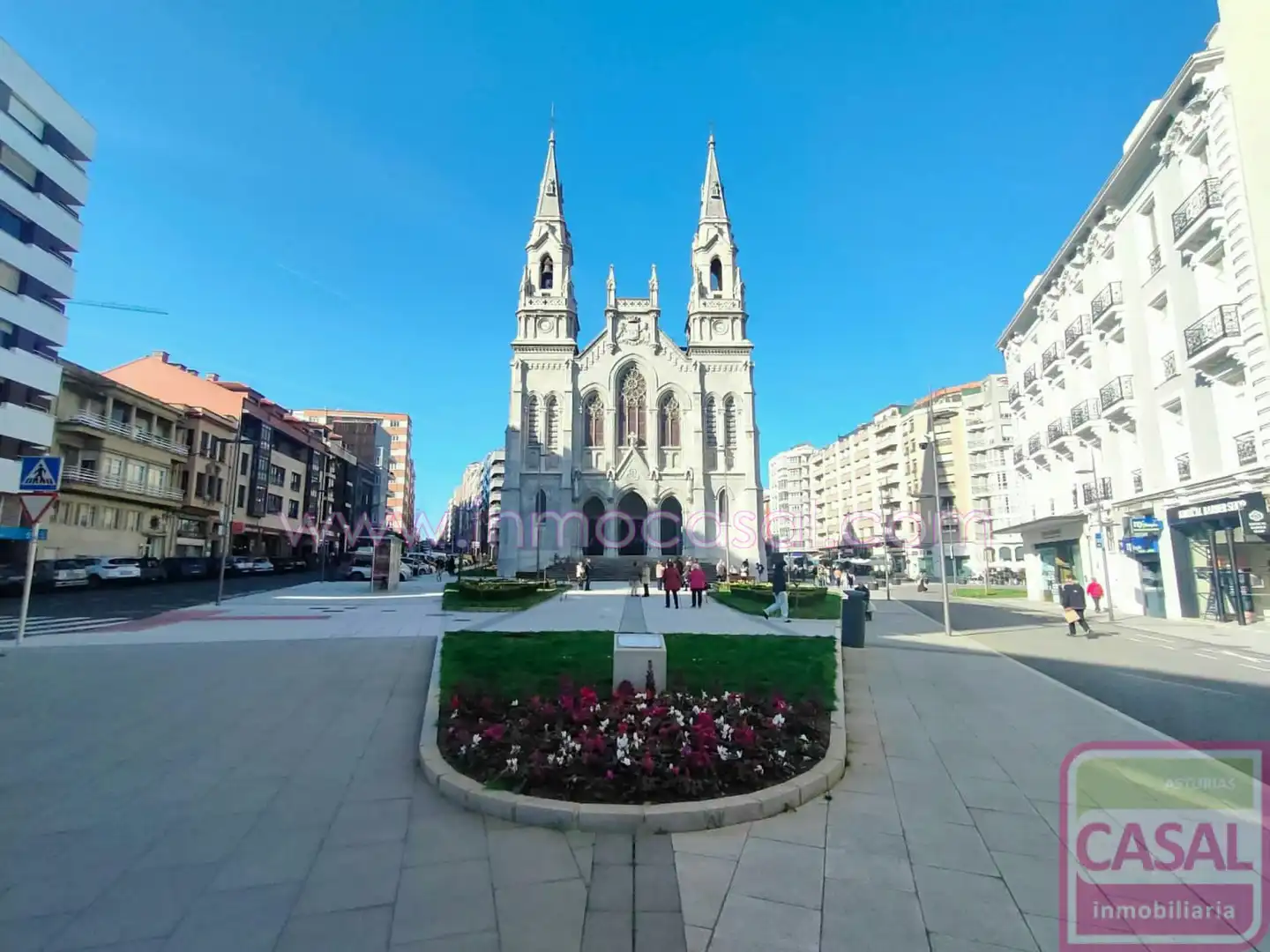 Außenansicht von Wohnung zum Verkauf in Avilés mit Heizung