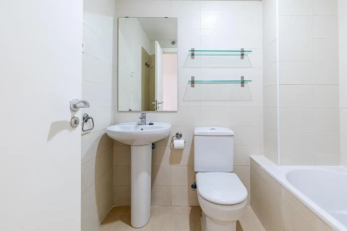 Baño de Estudio en venta en Madrid con Aire acondicionado y Calefacción