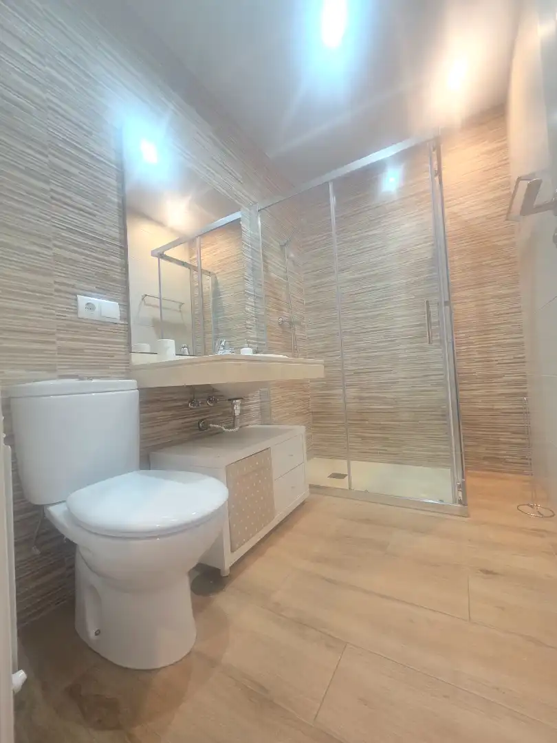 Baño de Piso de alquiler en Ciudad Real con Aire acondicionado, Calefacción y Parquet