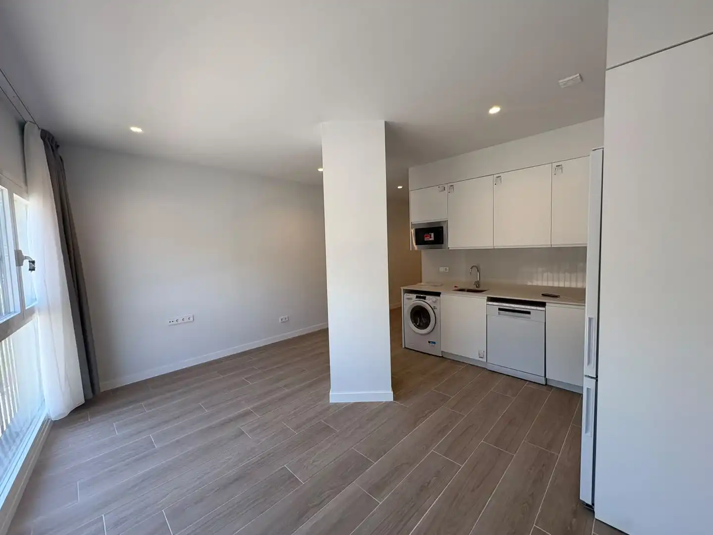 Appartamento con terrazza in affitto a Calle San Serapio, imagen 6