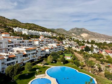 Àtic amb piscina en venda a Calle Heliotropo