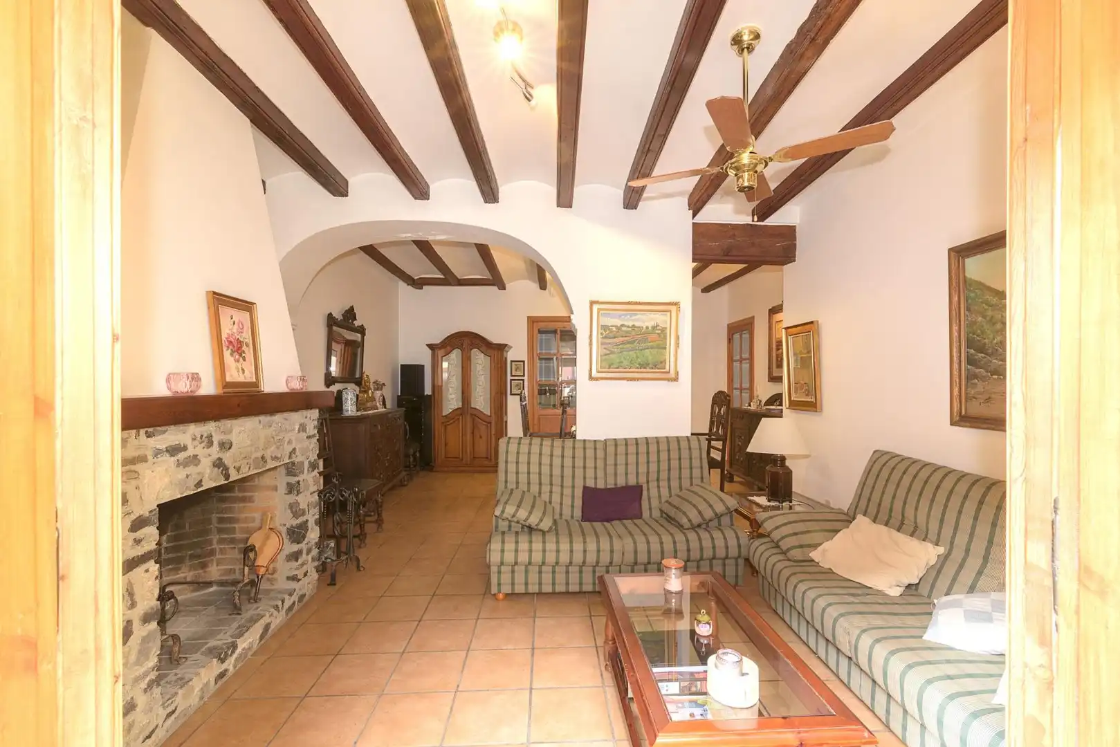 Sala de estar de Finca rústica en venta en Organyà con Calefacción