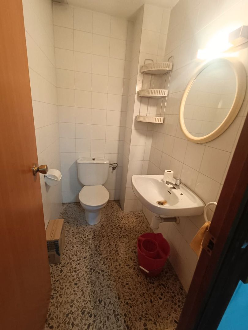 Premises to rent in Centre