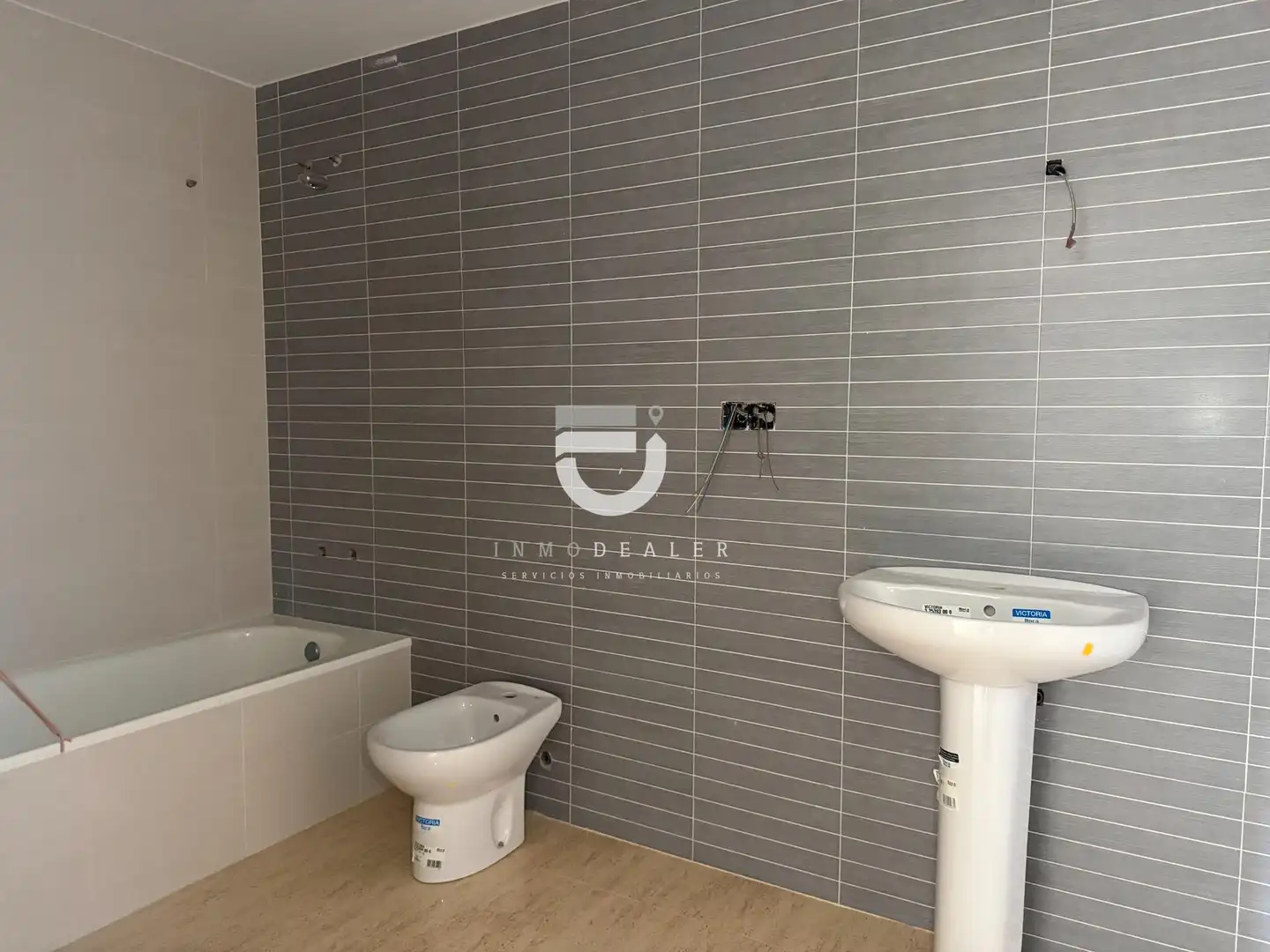 Baño de Piso en venta en Gandia con Jardín privado, Terraza y Balcón
