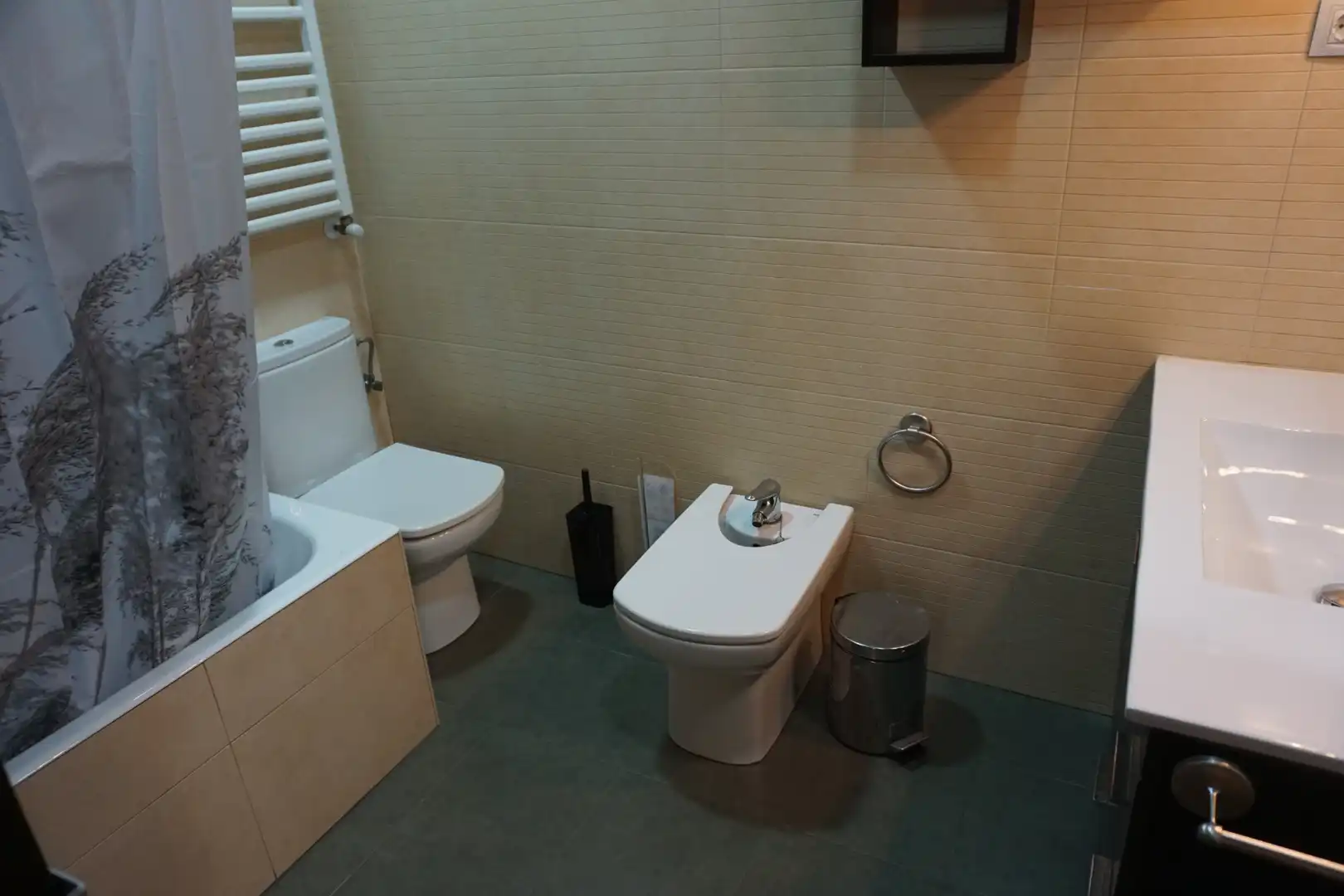 Baño de Piso en venta en Basauri  con Calefacción, Amueblado y Horno